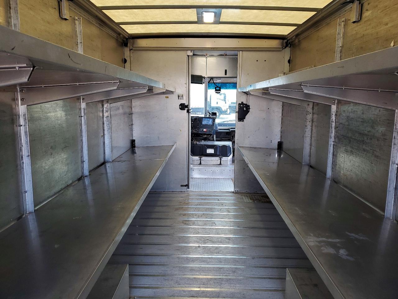2020 FORD F550 DELIVERY TRUCK photo 11