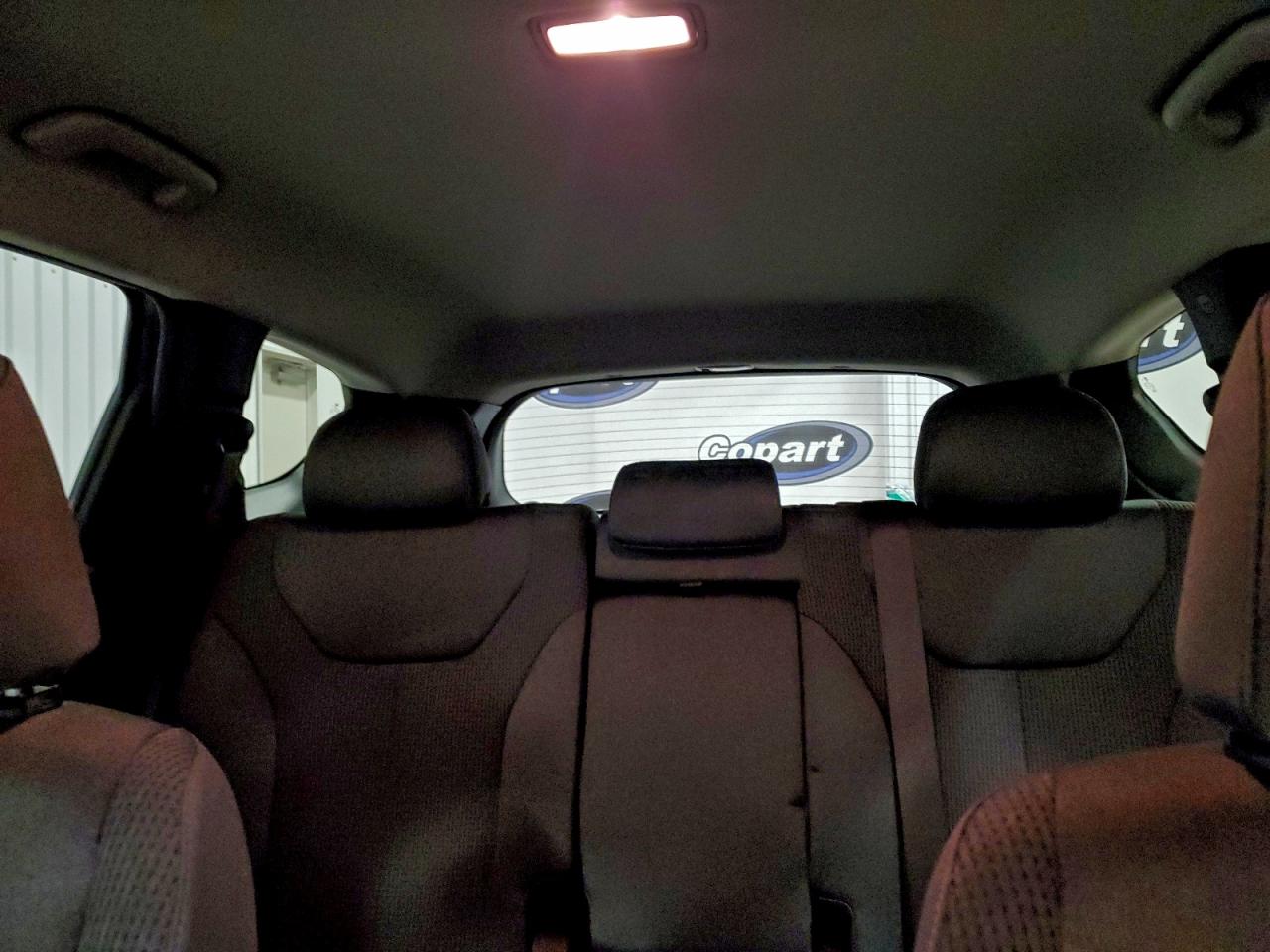 2019 HYUNDAI SANTA FE SE photo 10