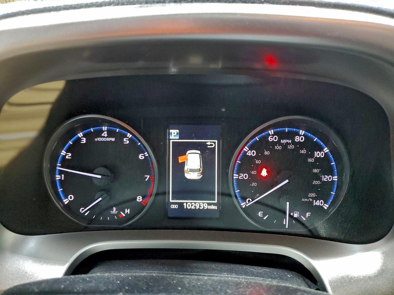 2018 TOYOTA RAV4 LE photo 9