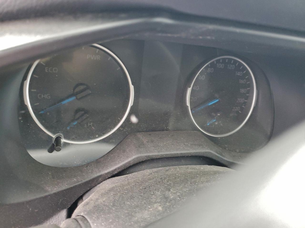 2022 TOYOTA RAV4 SE photo 9