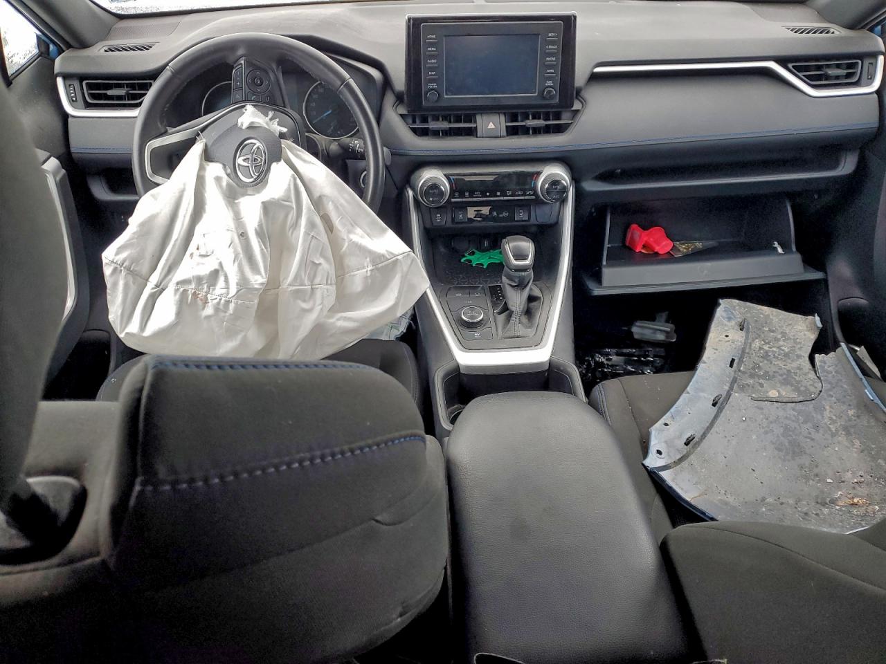 2022 TOYOTA RAV4 SE photo 8
