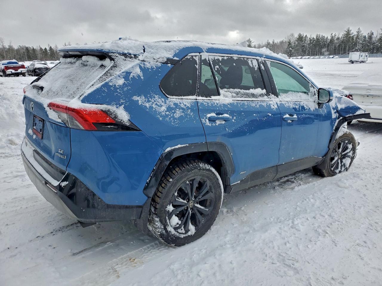 2022 TOYOTA RAV4 SE photo 3