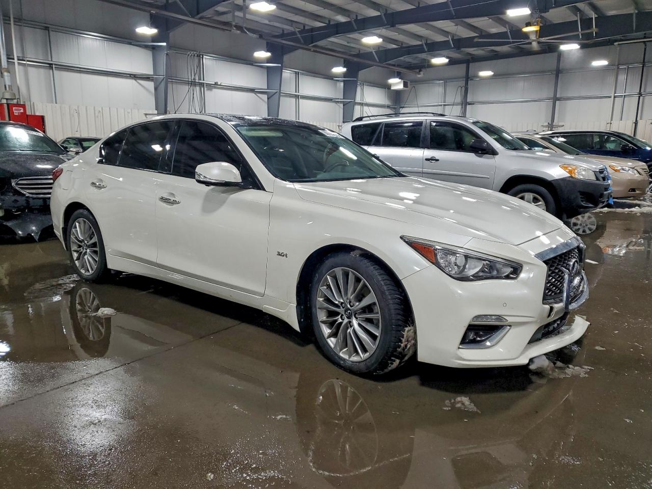 2018 INFINITI Q50 LUXE photo 4