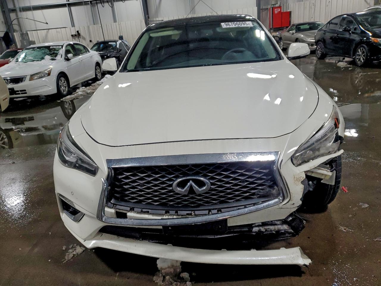 2018 INFINITI Q50 LUXE photo 5