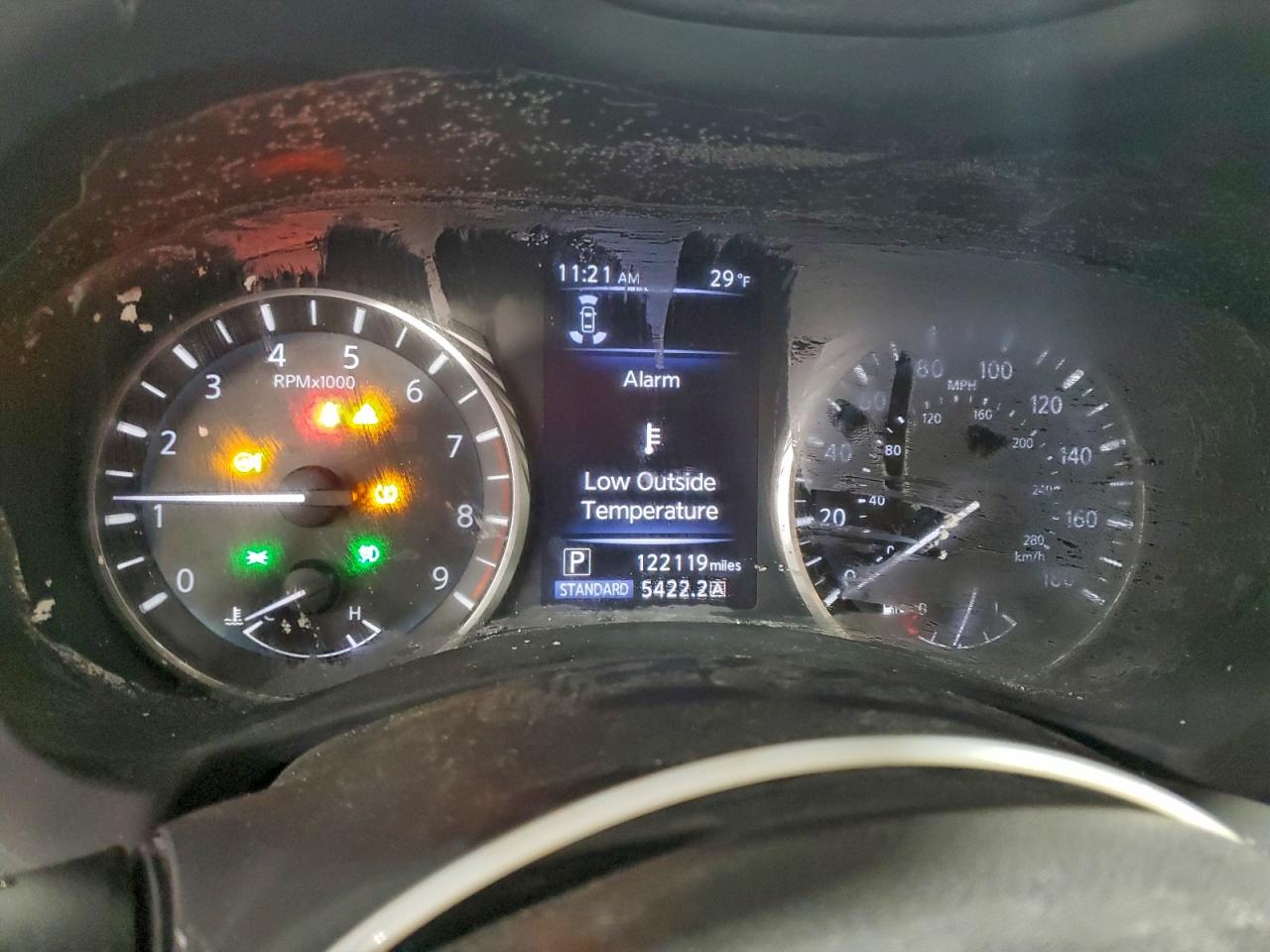 2018 INFINITI Q50 LUXE photo 9