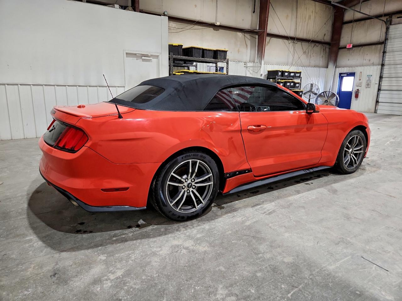 2016 FORD MUSTANG photo 3
