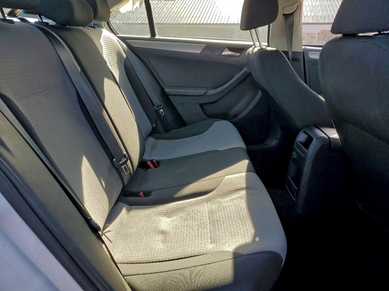 2017 VOLKSWAGEN JETTA S photo 10