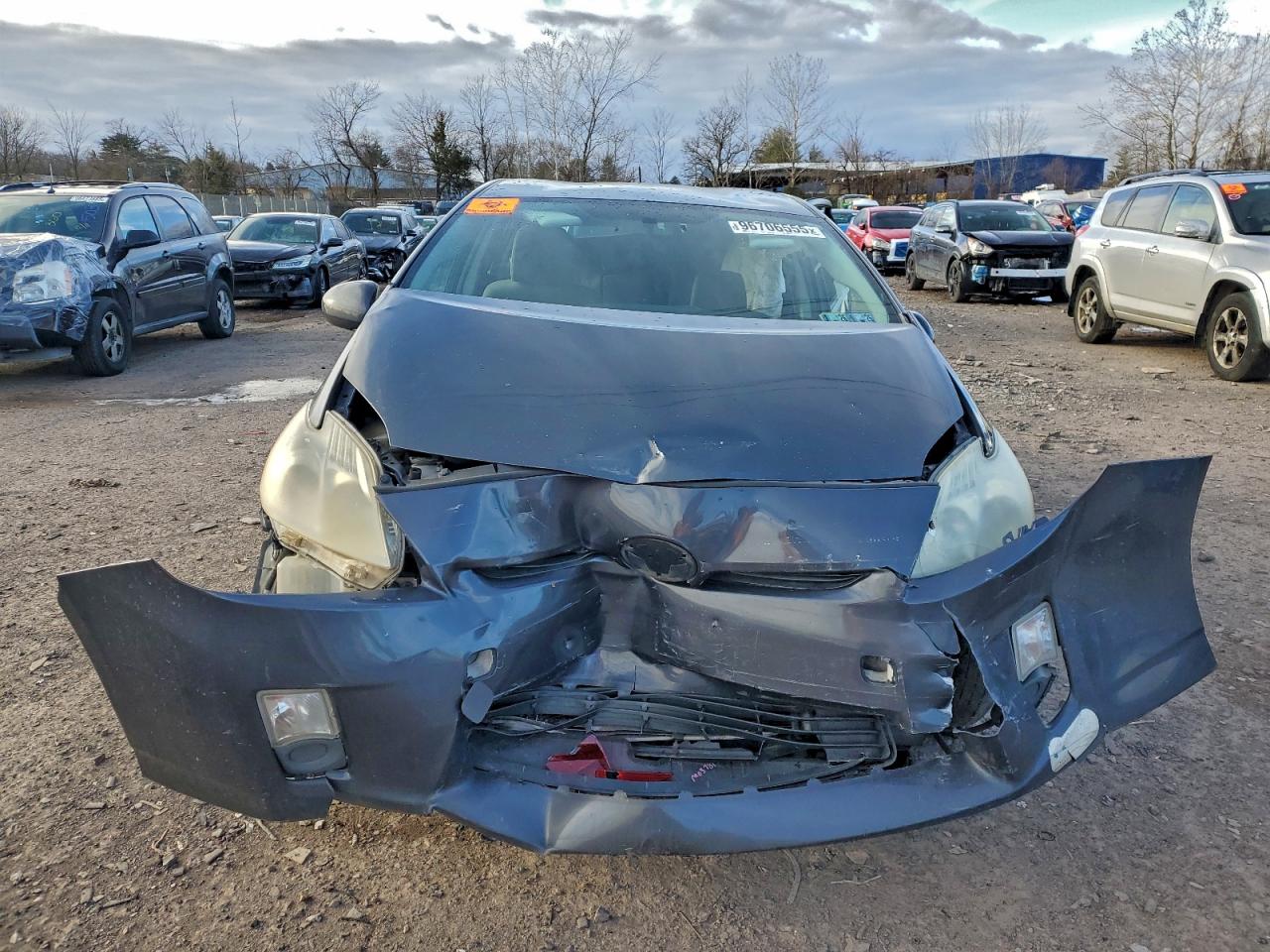 2011 TOYOTA PRIUS photo 5