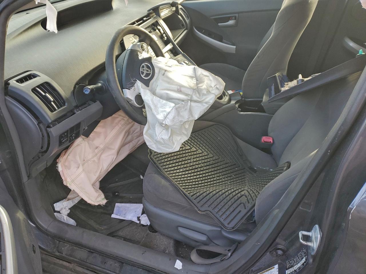 2011 TOYOTA PRIUS photo 7