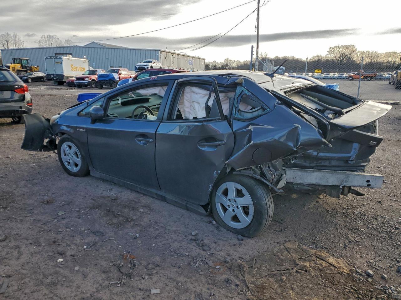 2011 TOYOTA PRIUS photo 2