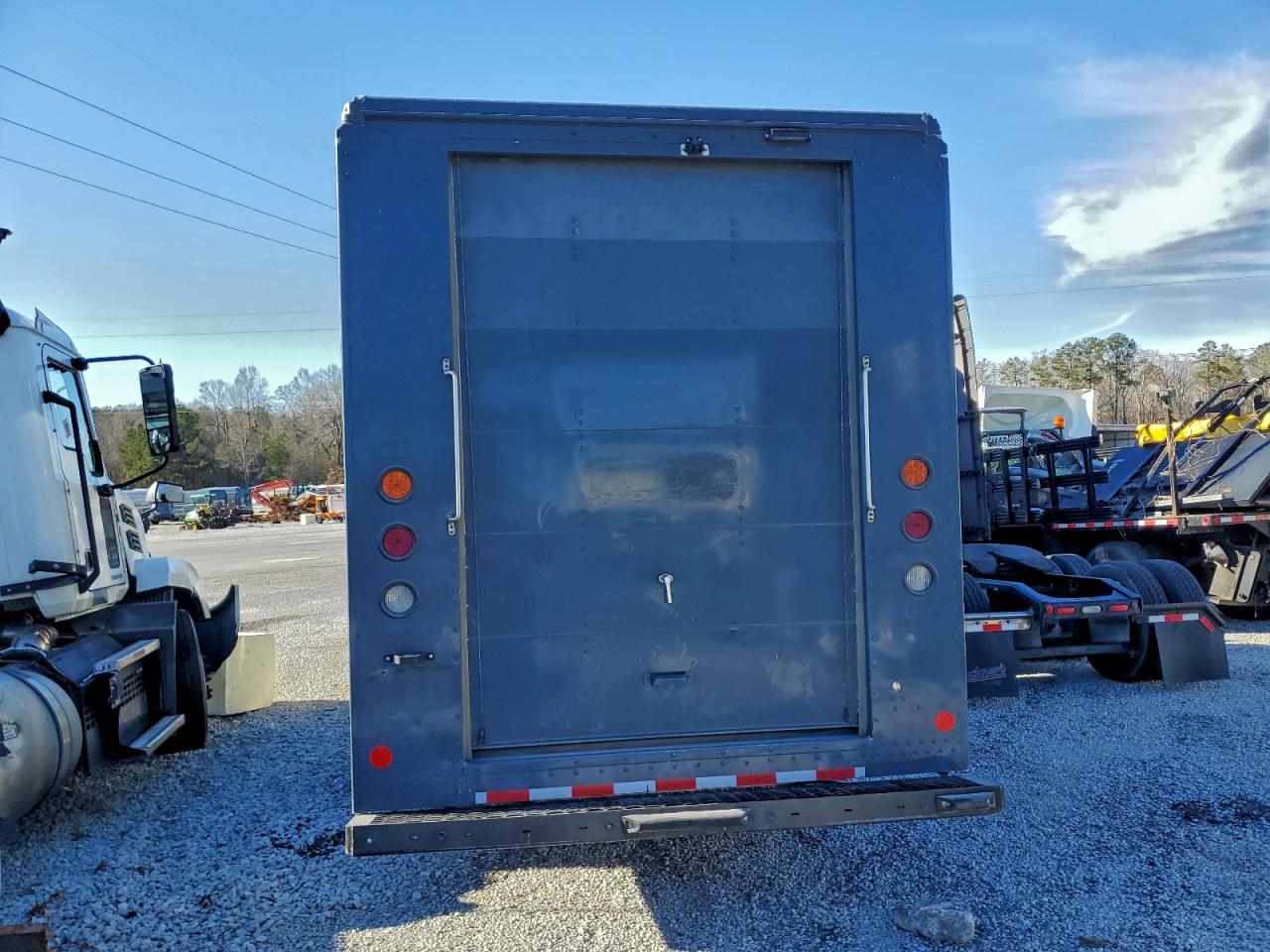 2020 FORD F59 DELIVERY TRUCK photo 6