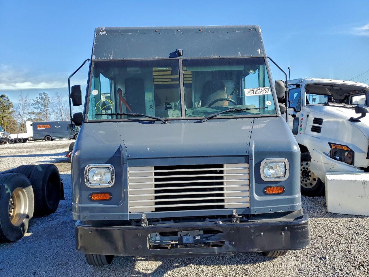 2020 FORD F59 DELIVERY TRUCK photo 5