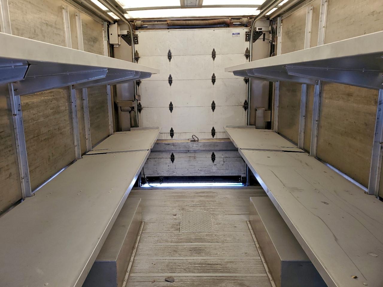 2020 FORD F59 DELIVERY TRUCK photo 10
