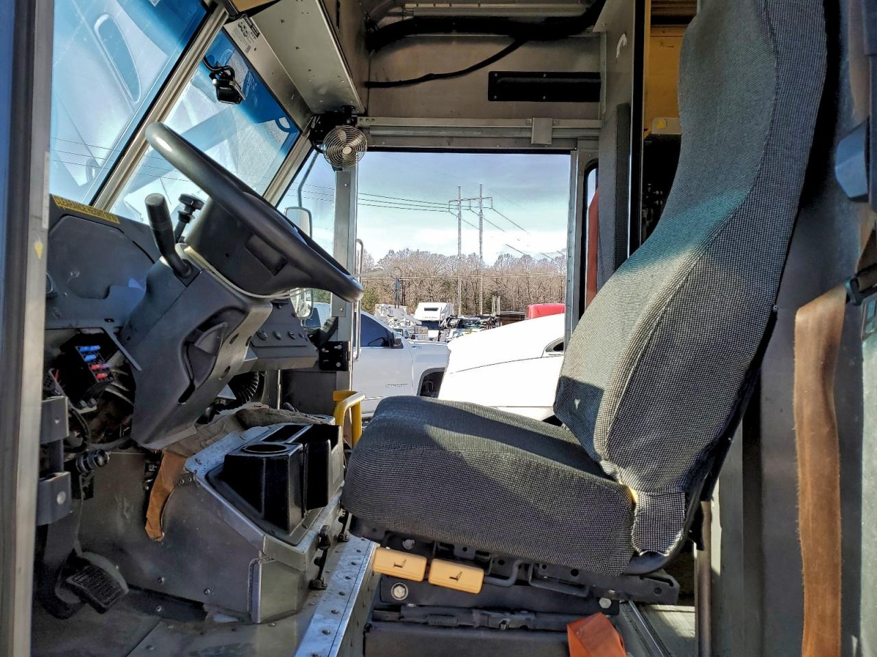 2020 FORD F59 DELIVERY TRUCK photo 7