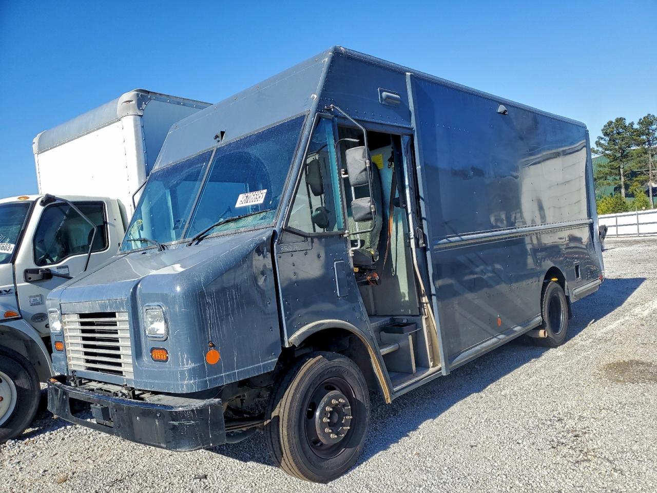 2020 FORD F59
