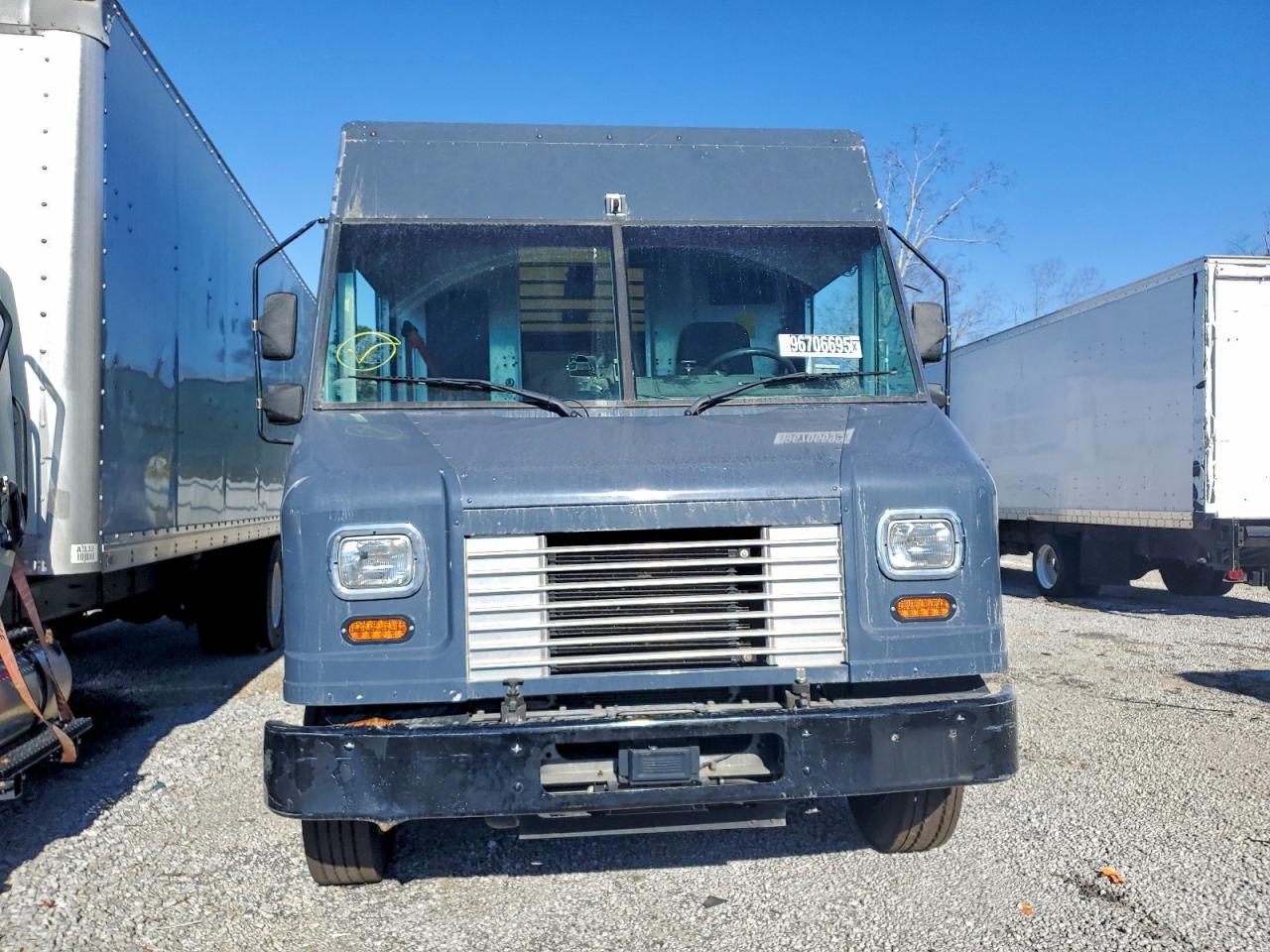 2020 FORD F59 DELIVERY TRUCK photo 5