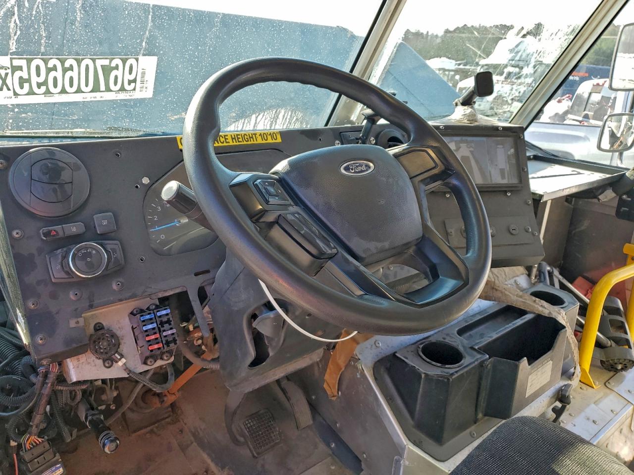2020 FORD F59 DELIVERY TRUCK photo 8