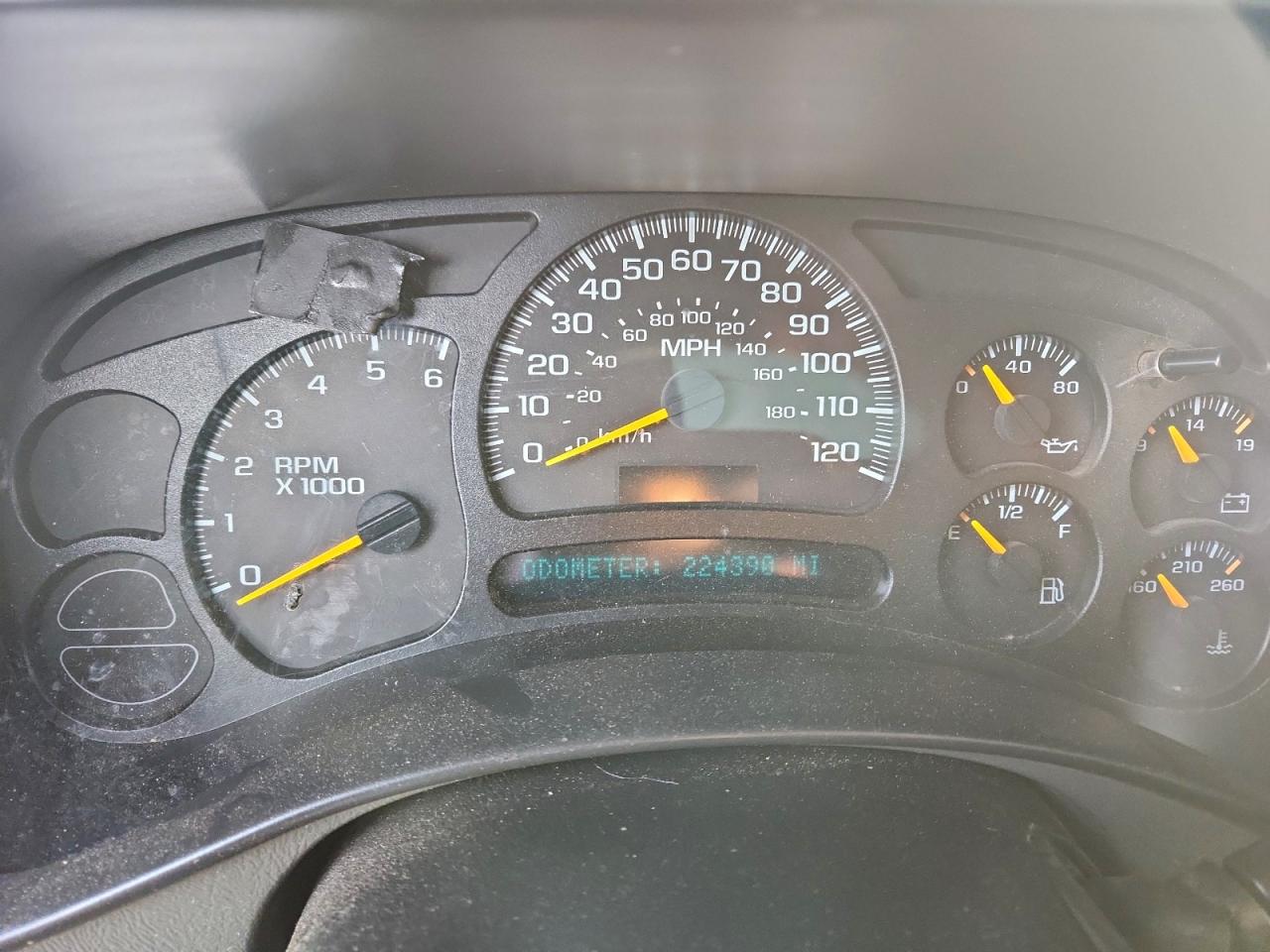 2004 CHEVROLET SILVERADO C1500 photo 9