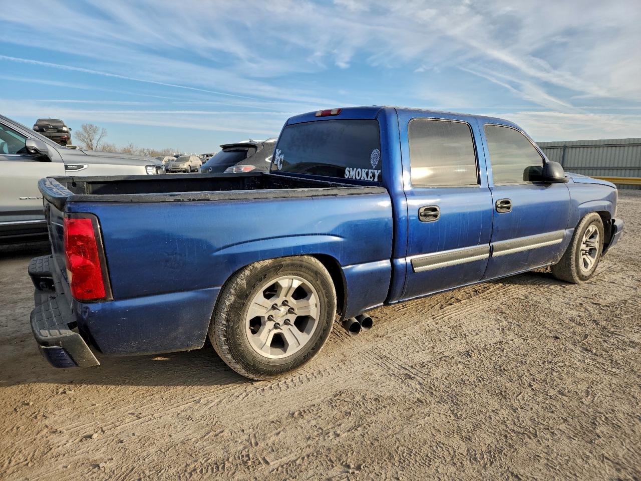 2004 CHEVROLET SILVERADO C1500 photo 3