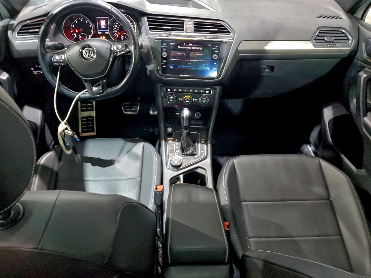 2021 VOLKSWAGEN TIGUAN SE photo 15