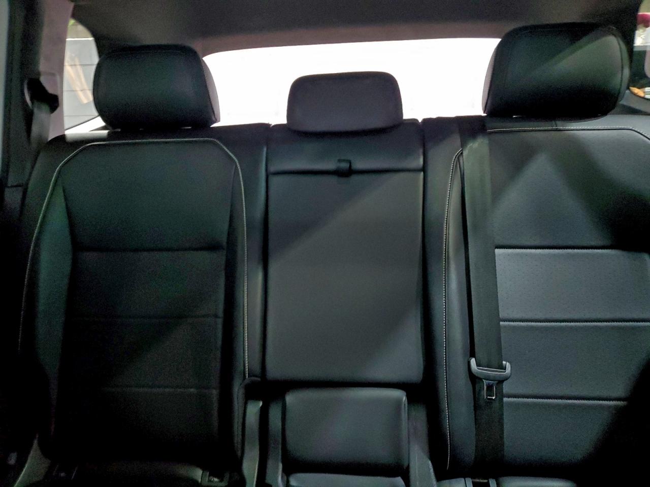 2021 VOLKSWAGEN TIGUAN SE photo 19