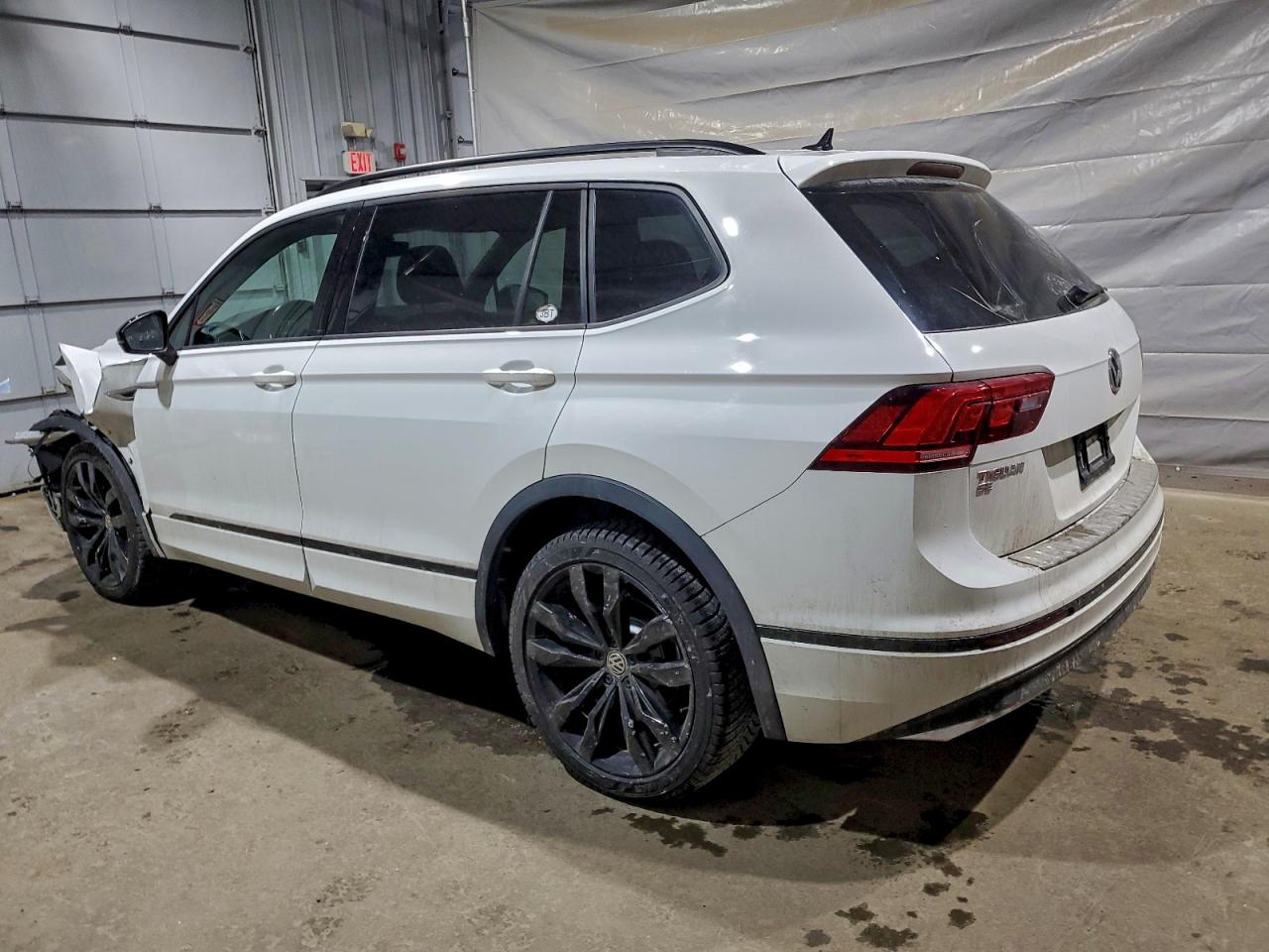 2021 VOLKSWAGEN TIGUAN SE photo 3