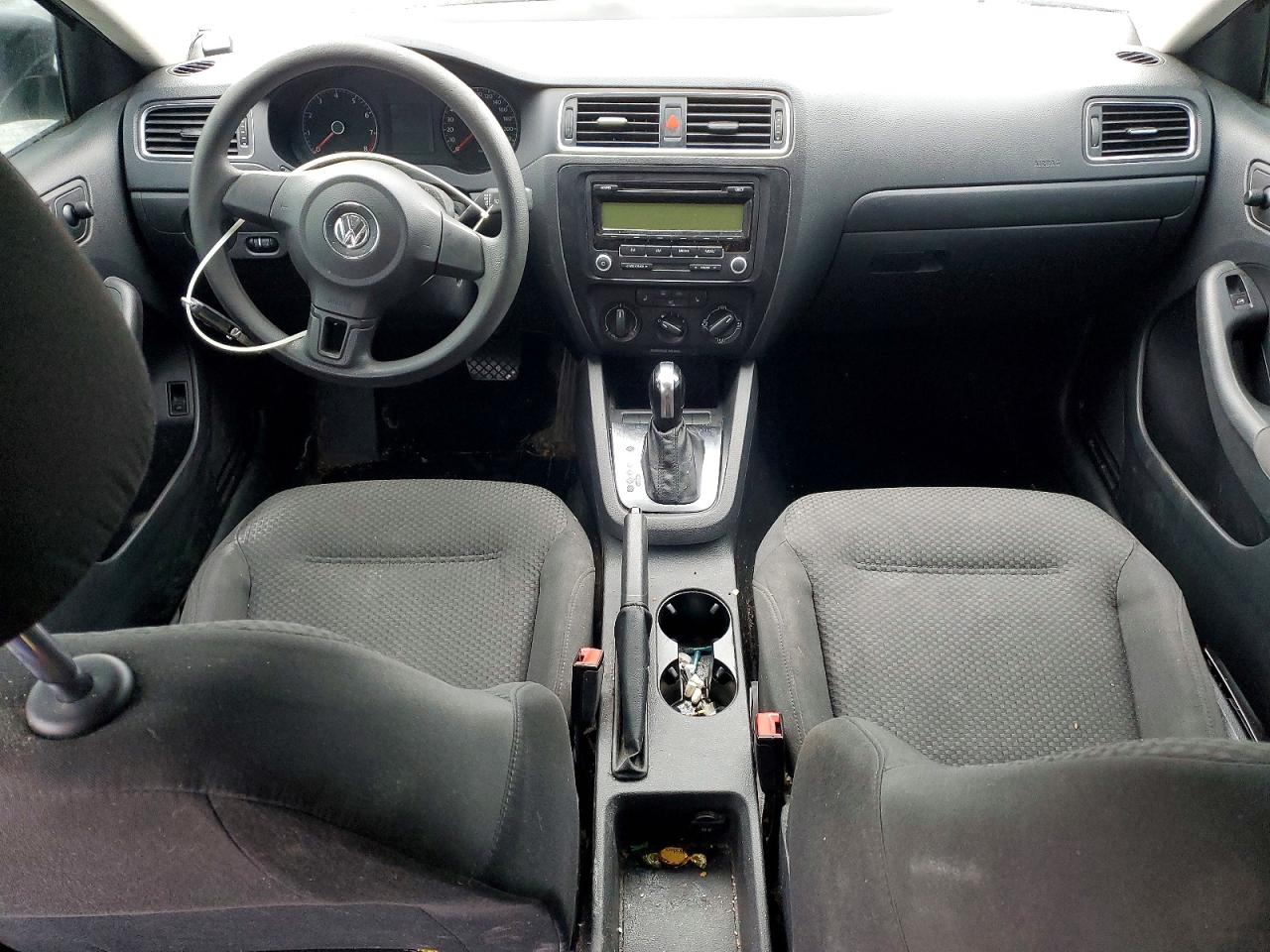 2011 VOLKSWAGEN JETTA BASE photo 8