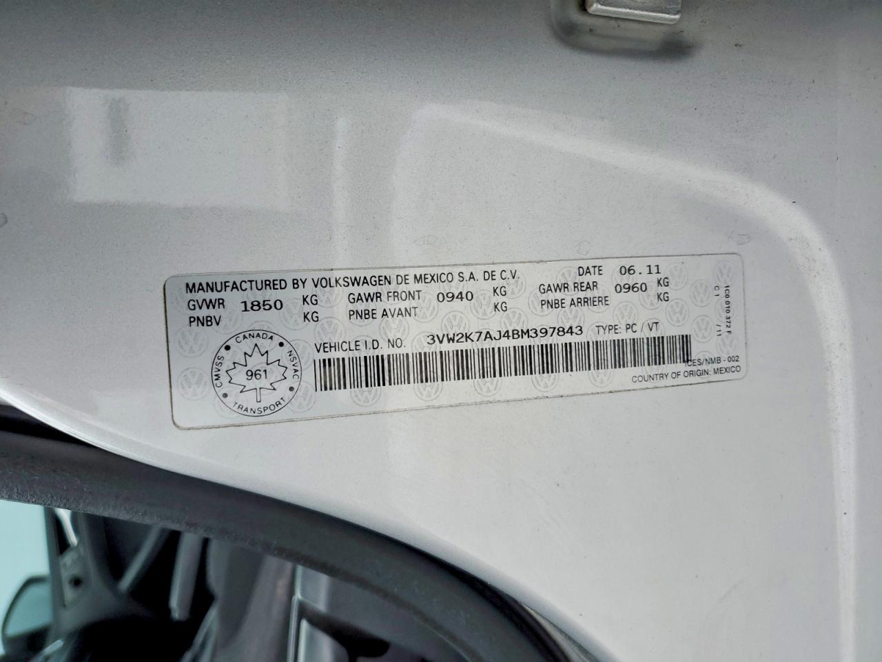 2011 VOLKSWAGEN JETTA BASE photo 12