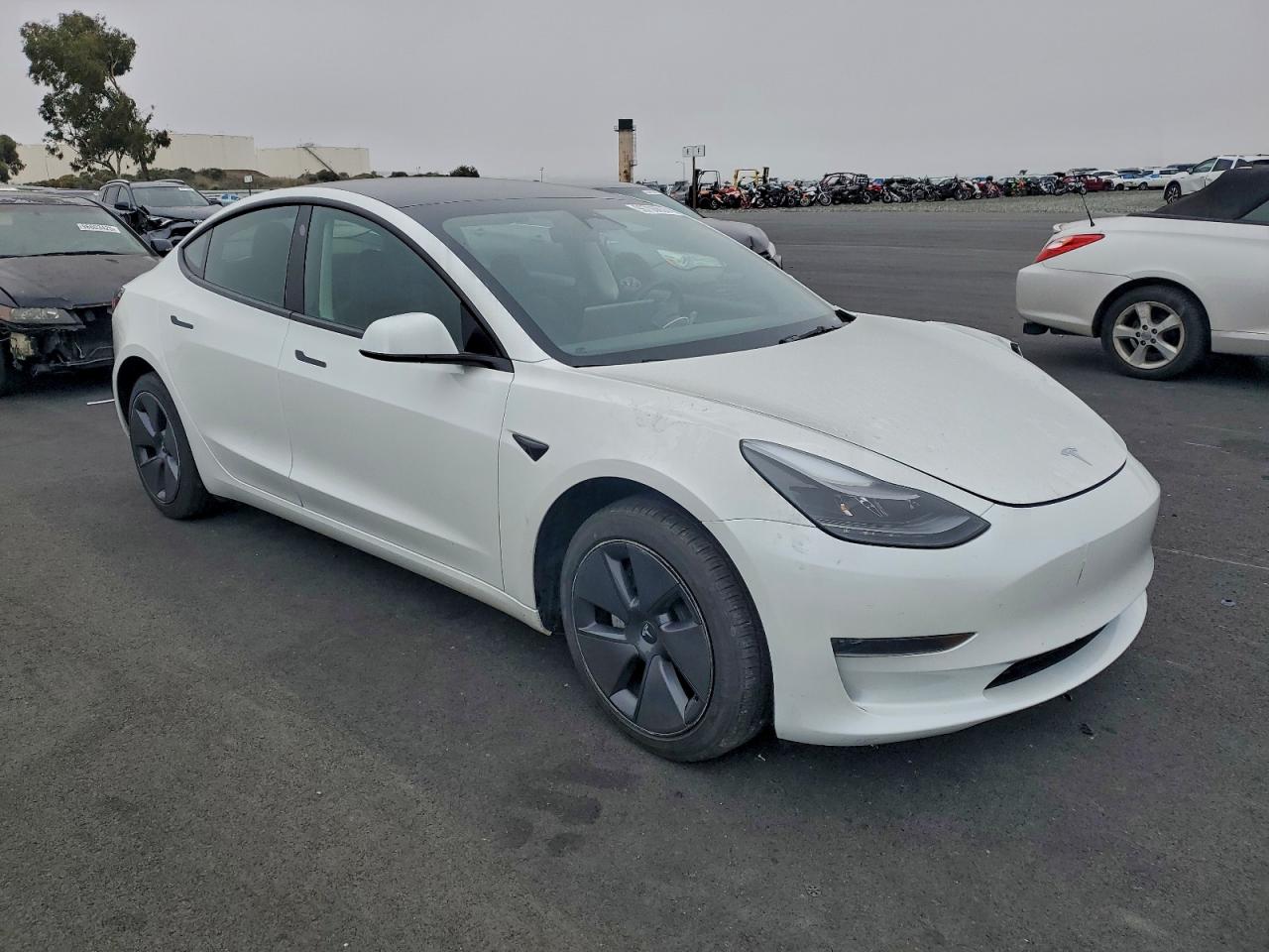 2023 TESLA MODEL 3 photo 4