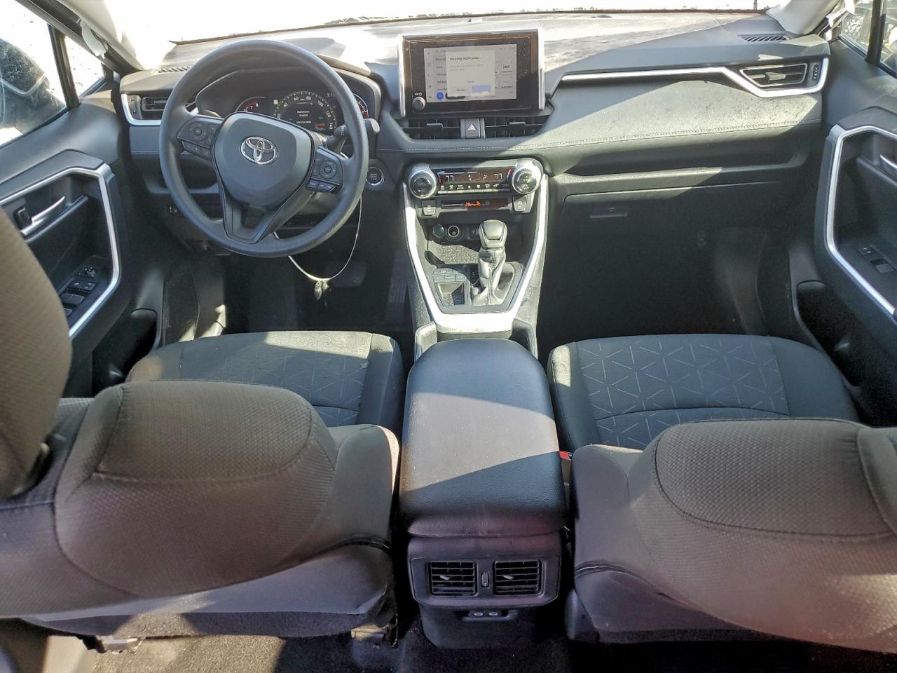 2025 TOYOTA RAV4 XLE photo 8