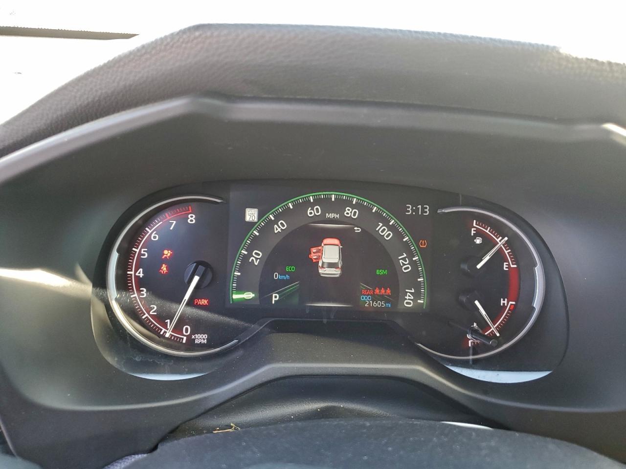 2025 TOYOTA RAV4 XLE photo 9