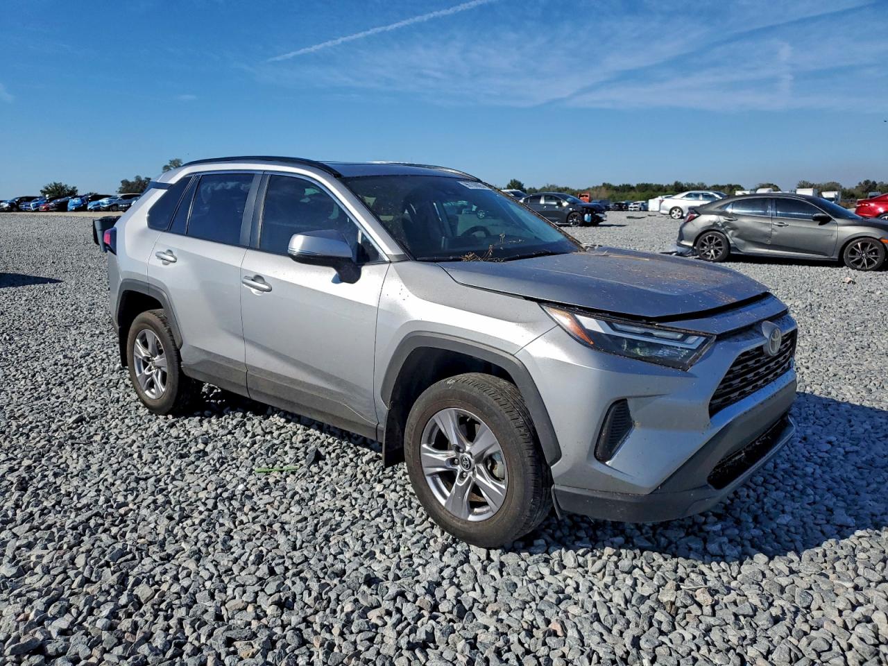2025 TOYOTA RAV4 XLE photo 4