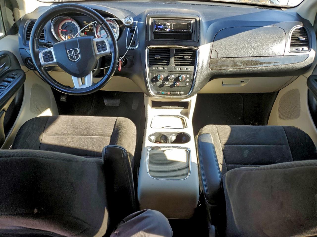 2013 DODGE GRAND CARAVAN SXT photo 8