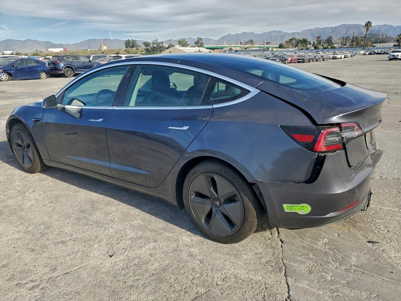 2020 TESLA MODEL 3 photo 2