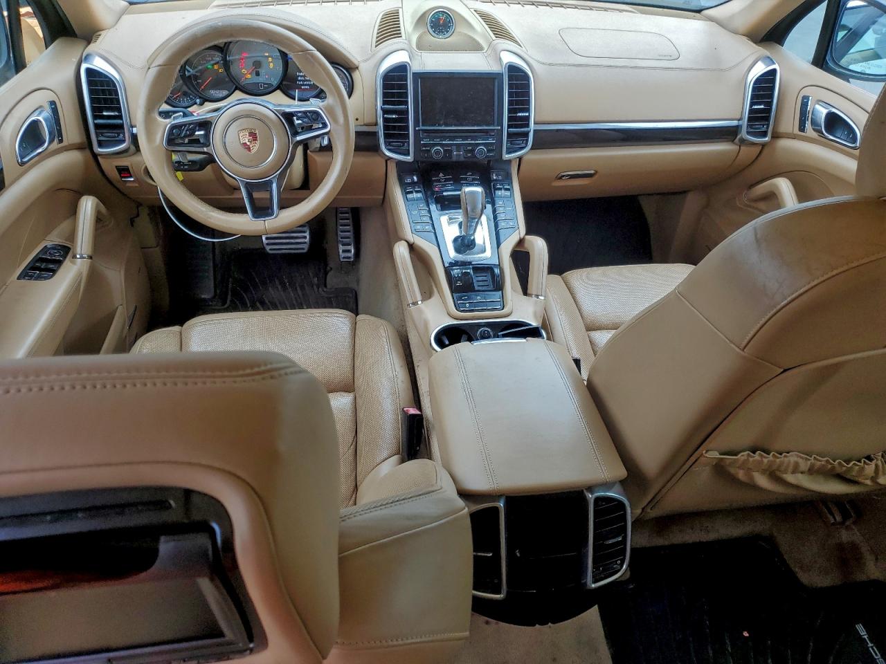 2015 PORSCHE CAYENNE S photo 8