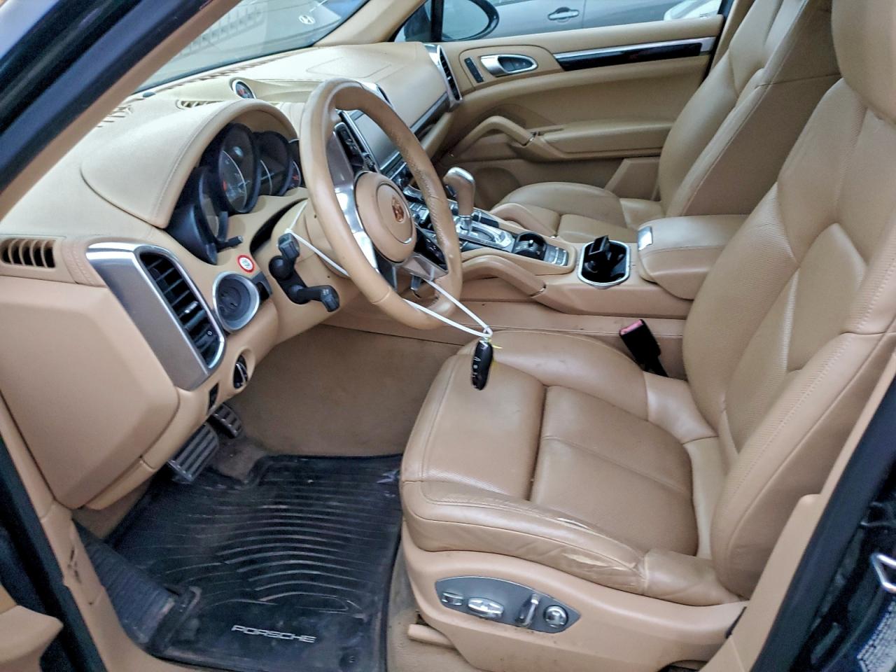 2015 PORSCHE CAYENNE S photo 7