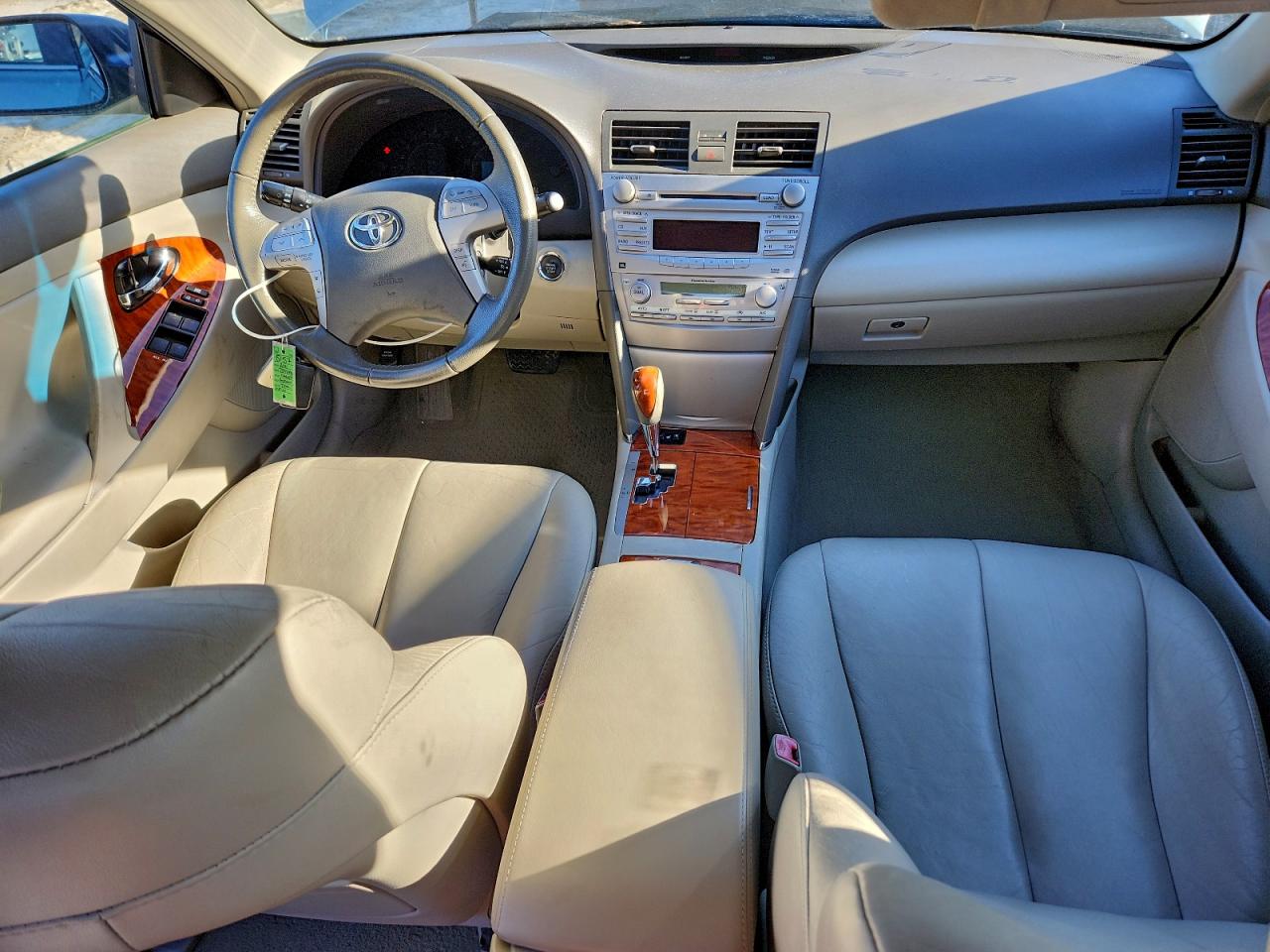 2011 TOYOTA CAMRY BASE photo 8