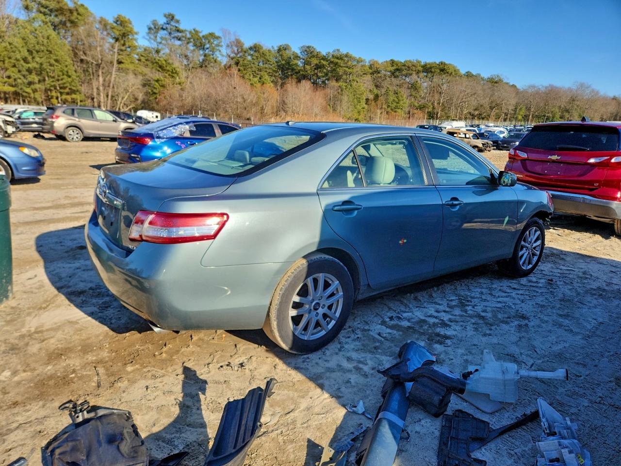 2011 TOYOTA CAMRY BASE photo 3
