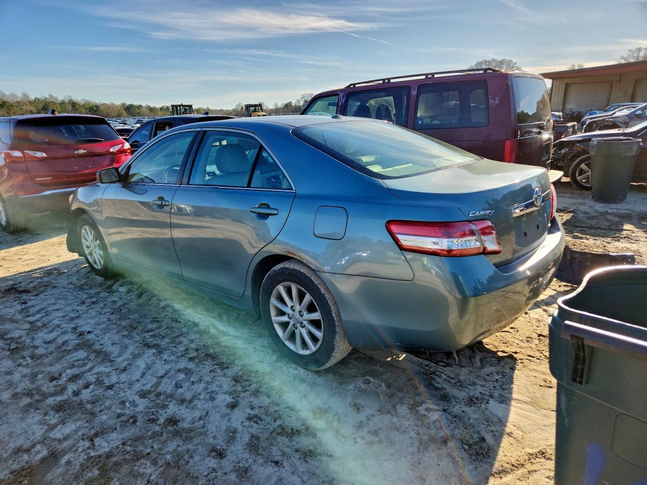 2011 TOYOTA CAMRY BASE photo 2