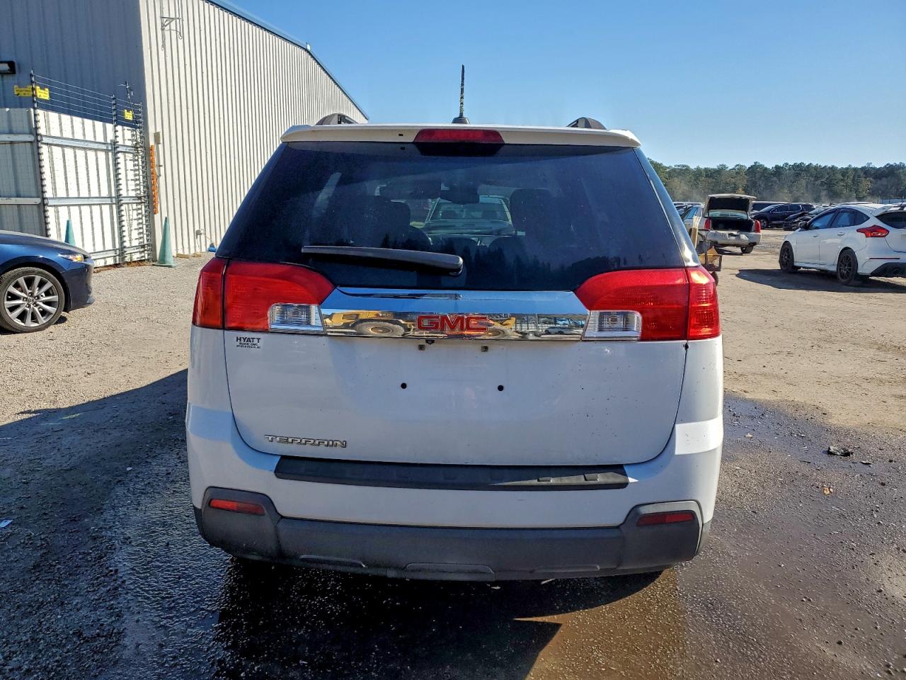 2015 GMC TERRAIN SLE photo 6