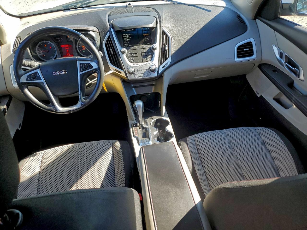 2015 GMC TERRAIN SLE photo 8
