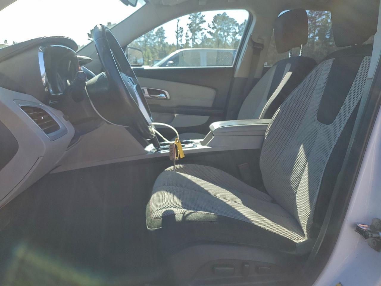 2015 GMC TERRAIN SLE photo 7