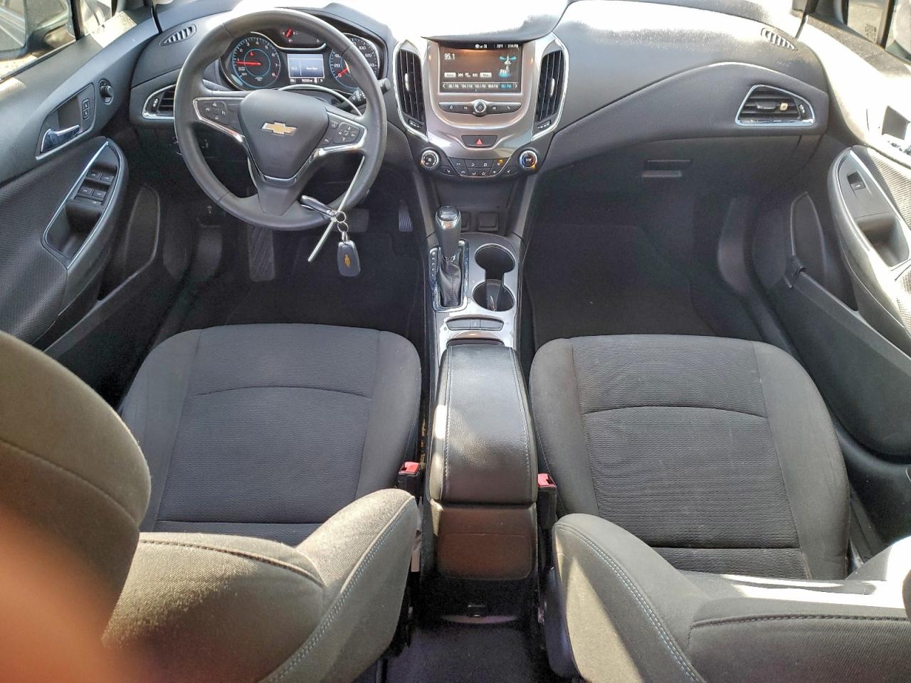2017 CHEVROLET CRUZE LT photo 15