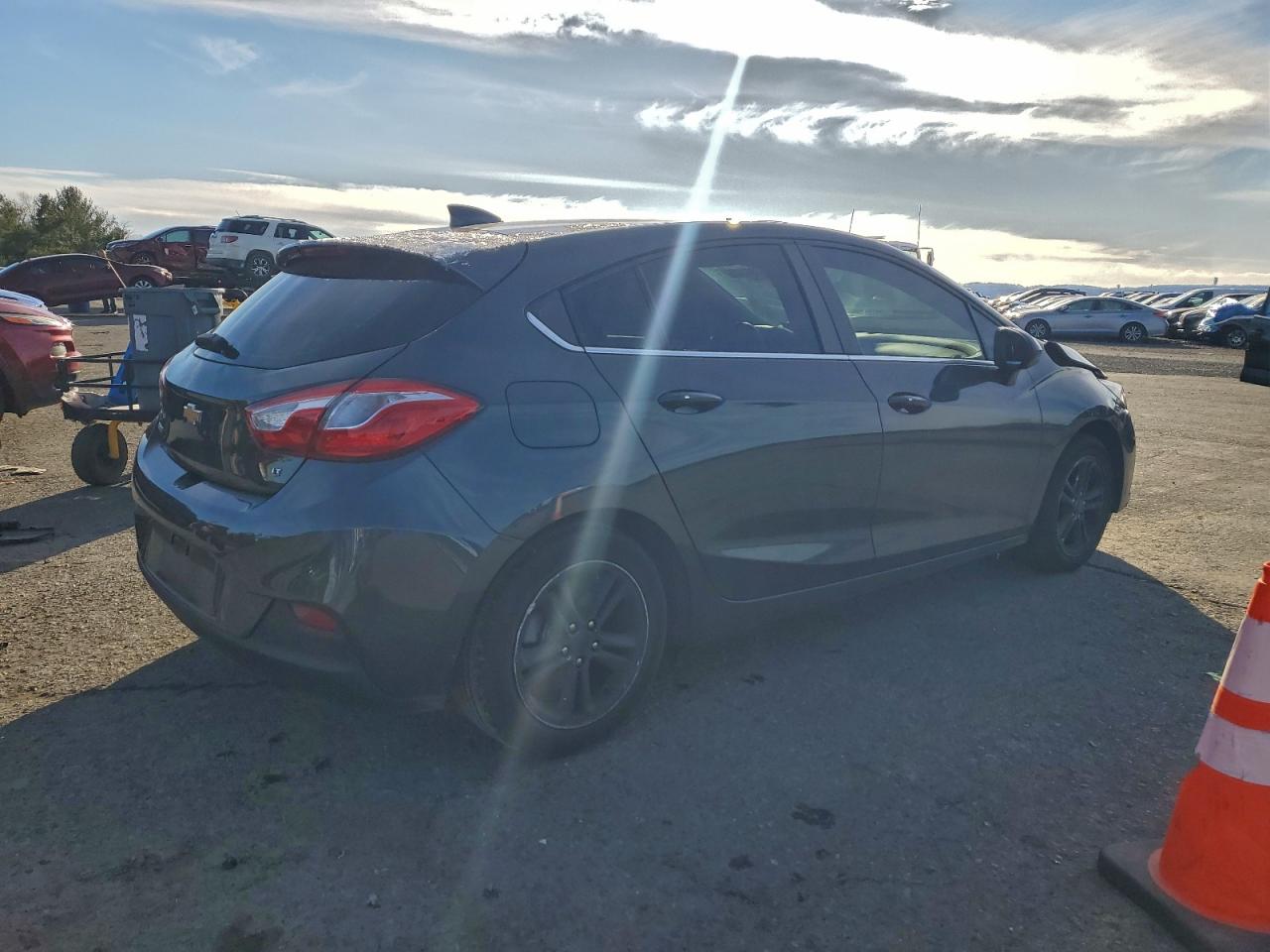 2017 CHEVROLET CRUZE LT photo 5