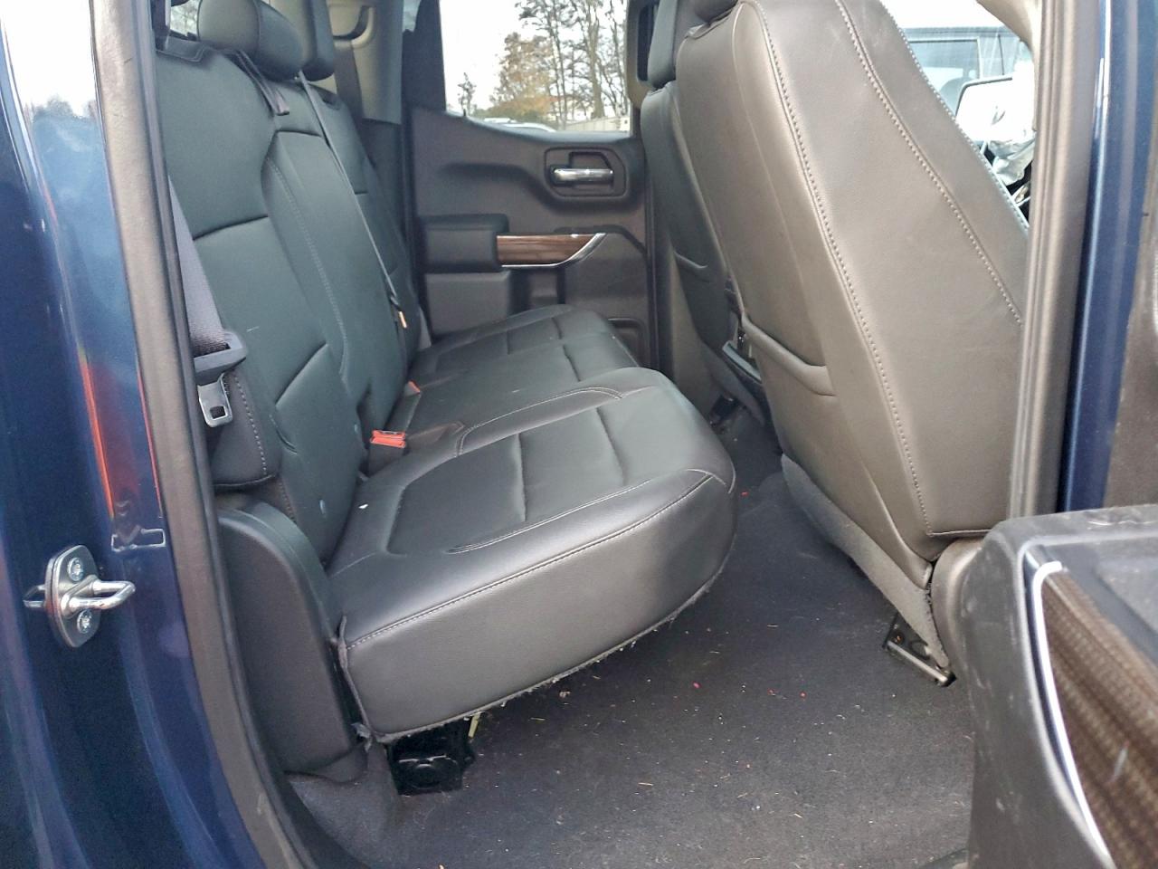 2019 CHEVROLET SILVERADO K1500 RST photo 19