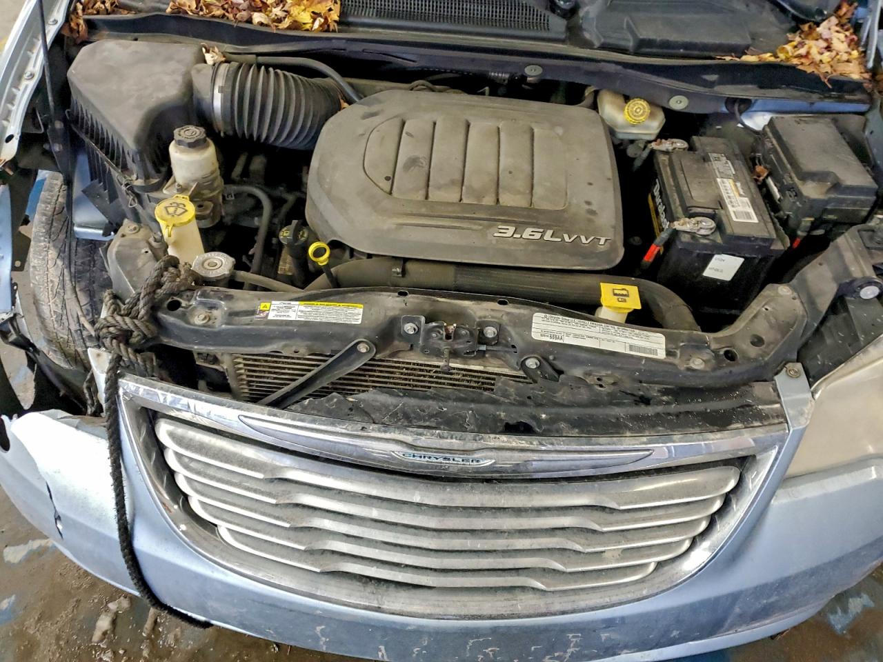 2012 CHRYSLER TOWN & COUNTRY TOURING photo 12