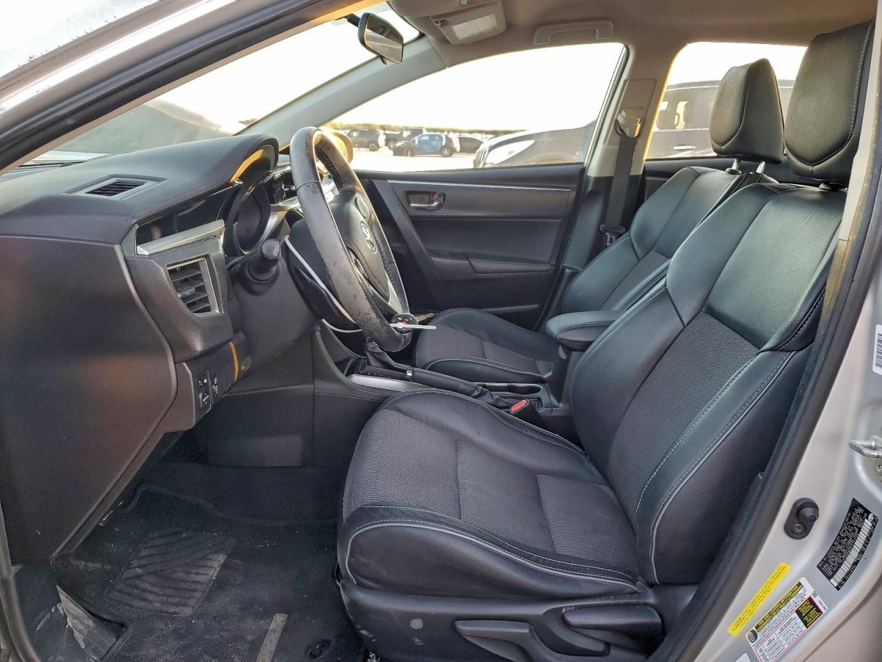 2015 TOYOTA COROLLA L photo 7