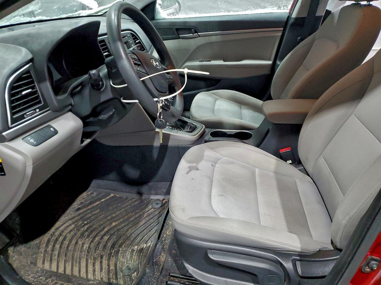 2017 HYUNDAI ELANTRA SE photo 13