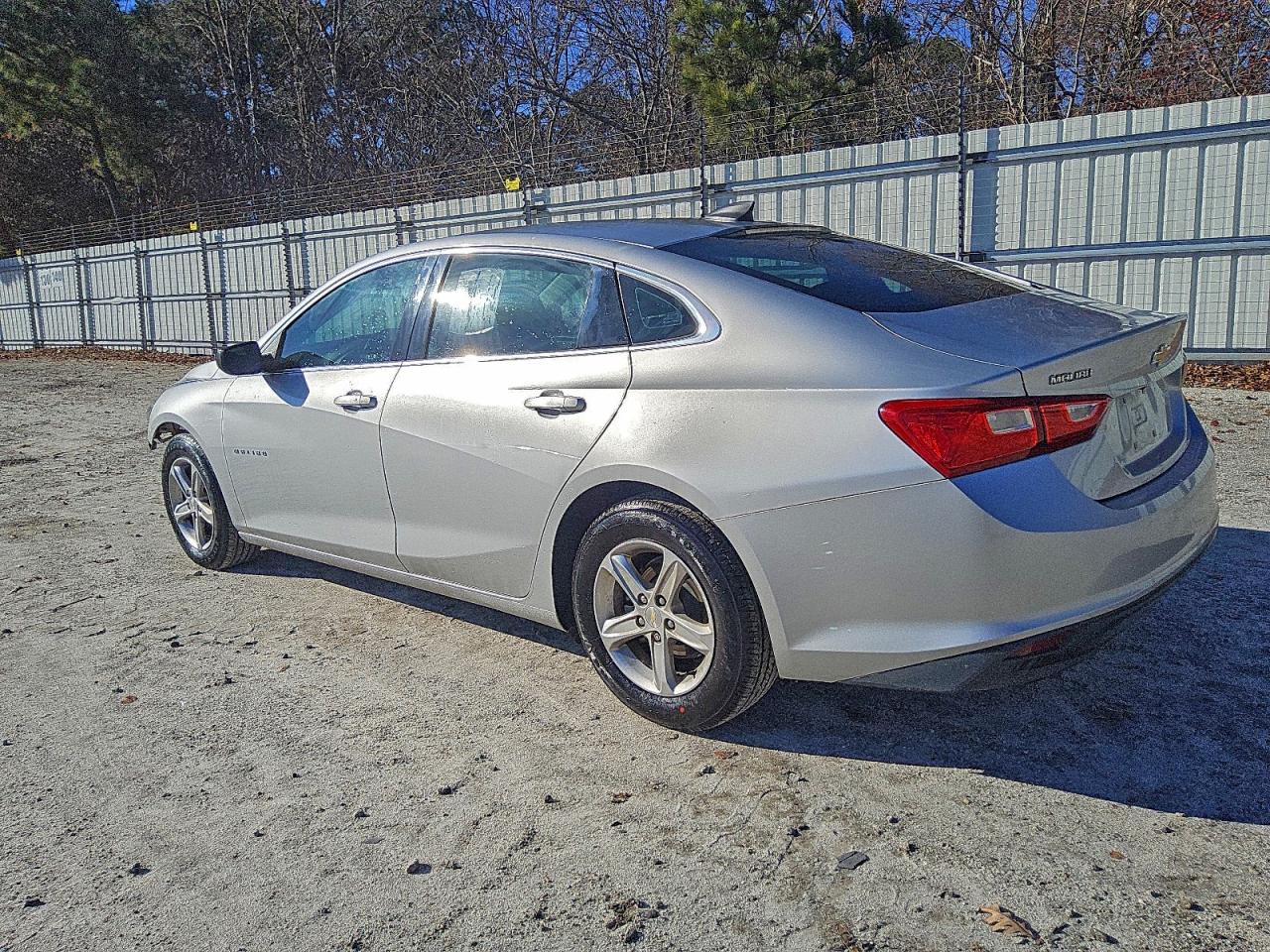 2020 CHEVROLET MALIBU LS photo 2