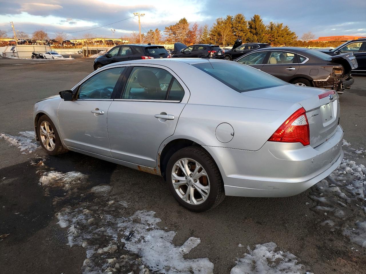2012 FORD FUSION SE photo 2